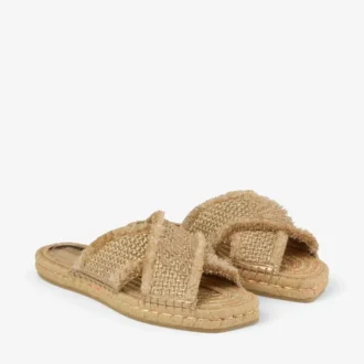 Aciel Sandal Flat Sandaler i vävt guldtyg