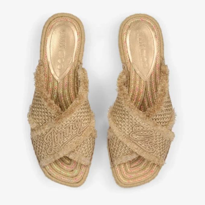 Aciel Sandal Flat Sandaler i vävt guldtyg