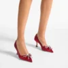 Auria 70 rubinröda satinpumps med satin- och kristallrosett Auria 70 rubinröda satinpumps med satin- och kristallrosett