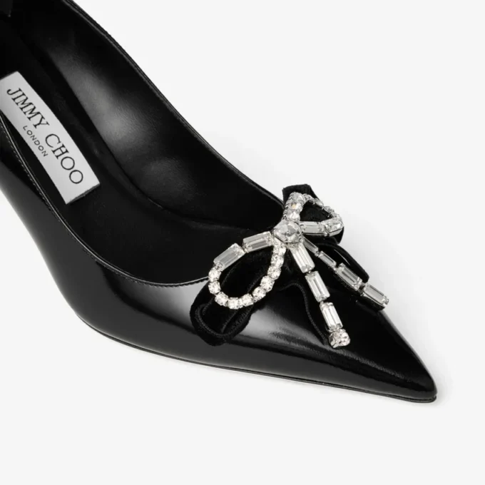 Auria 70 Svarta mjuka Spazzolato-pumps med sammet och kristallrosett