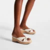 Avenue Wedge 50 Latte Mules i nappaläder Avenue Wedge 50 Latte Mules i nappaläder