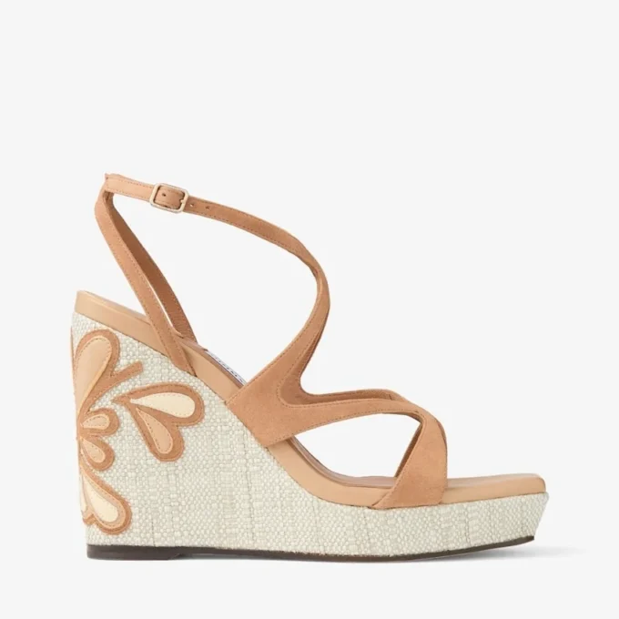 Ayla 110 Toffee och naturfärgad mix av mocka och nappaläder med kilklackar i fin raffia