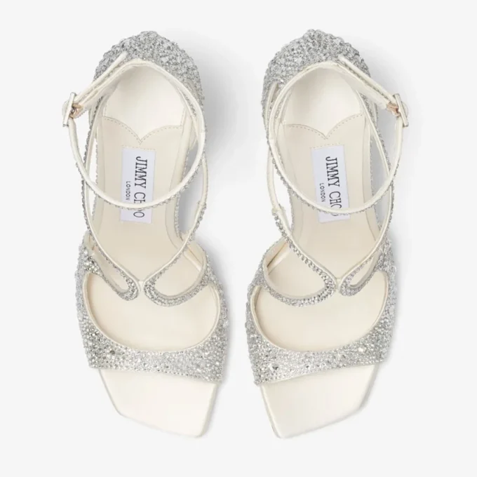 Azia 95 Pumps i elfenbensfärgad satin med kristallutsmyckning