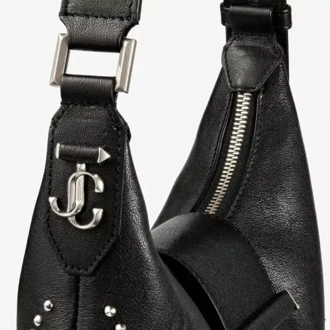 Bar Hobo Small Svart bikerläder-axelväska med pärlknappar Bar Hobo Small Svart bikerläder-axelväska med pärlknappar
