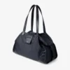 Bar Holdall Stor resväska i marin nylon med detaljer i slätt kalvskinn