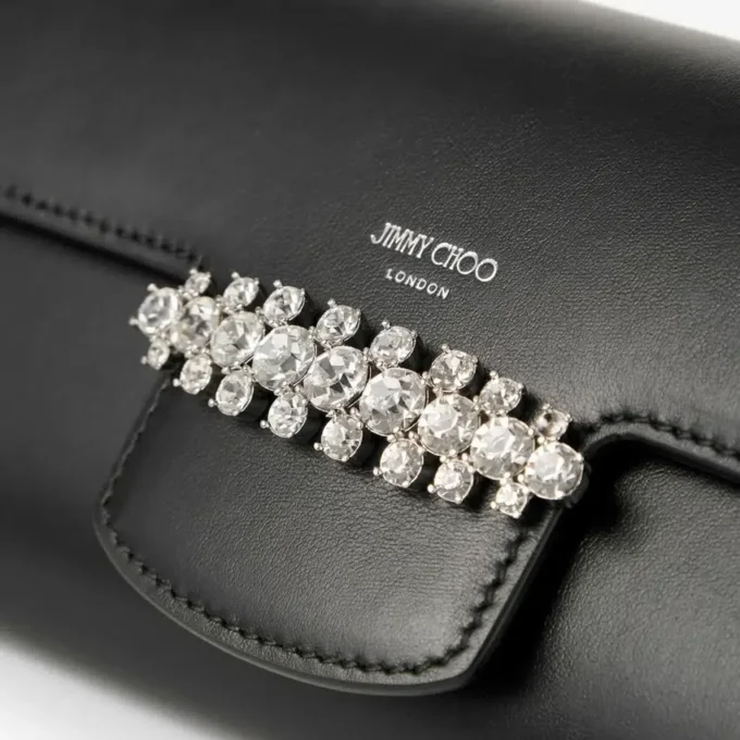 Bing Wallet Chain Svart läderminiväska med kristall Bing Wallet Chain Svart läderminiväska med kristall