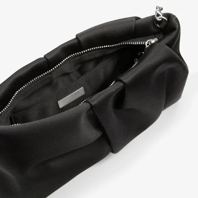 Bonny Clutch Svart satinclutch Bonny Clutch Svart satinclutch