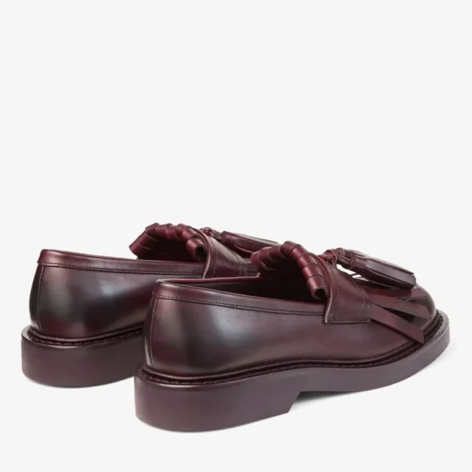 Buff Fringe Loafer Loafers i vaxat kalvskinn i djup merlot Buff Fringe Loafer Loafers i vaxat kalvskinn i djup merlot