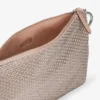 Callie-clutch i balettrosa mocka med Diamond-mönster och kristall-hotfix