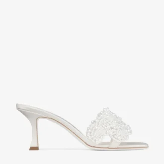 Cary Mule 70 Mule-sandal i elfenbensfärgad satin med pärldekorationer