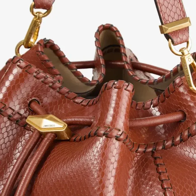 Cinch Medium Cognac Elaphe-tryckt läderaxelväska med Biker-läder-whipstitching Cinch Medium Cognac Elaphe-tryckt läderaxelväska med Biker-läder-whipstitching