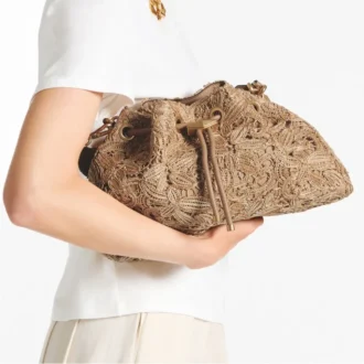 Cinch Medium naturfärgad vävd raffia-axelväska