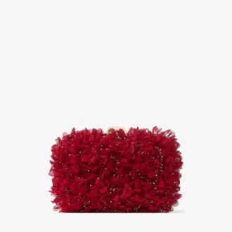 Cloud rubinröd satinclutch med broderade blomblad