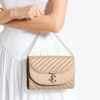 Curve Clutch Chai Quiltad bikerläder-clutch