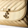 Curve Cross Body Small Guld Quiltad Metallic Nappa Läder Crossbody-väska Curve Cross Body Small Guld Quiltad Metallic Nappa Läder Crossbody-väska