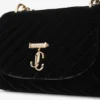 Curve Cross Body Small Svart quiltad crossbody-väska i sammet med kristall-Jc-bar Curve Cross Body Small Svart quiltad crossbody-väska i sammet med kristall-Jc-bar