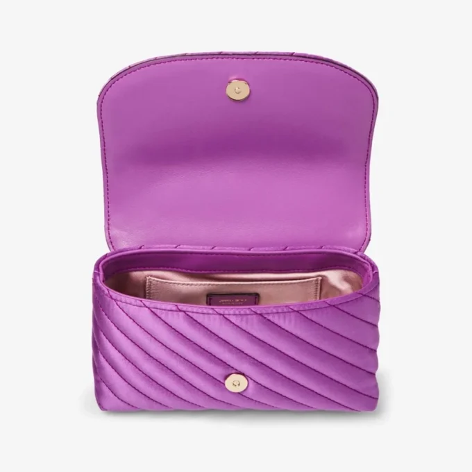 Curve Cross Body Small Violet Orchid Quilted Satin Crossbody med Crystal Jc Bar Curve Cross Body Small Violet Orchid Quilted Satin Crossbody med Crystal Jc Bar