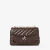 Curve Crossbody Small Chokladbrun quiltad crossbody-väska i bikerläder Curve Crossbody Small Chokladbrun quiltad crossbody-väska i bikerläder