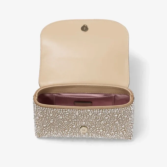 Curve Crossbody Small – guldskimrande crossbody-väska i mocka med hotfix-kristaller Curve Crossbody Small – guldskimrande crossbody-väska i mocka med hotfix-kristaller