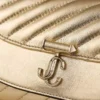 Curve-plånbok med kedja Glänsande guld Quiltad metallisk läderclutch