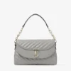 Curve Top Handle Dove Quilted Biker Leather Top Handle Bag med pärldetaljer Curve Top Handle Dove Quilted Biker Leather Top Handle Bag med pärldetaljer