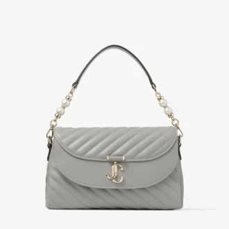 Curve Top Handle Dove Quilted Biker Leather Top Handle Bag med pärldetaljer