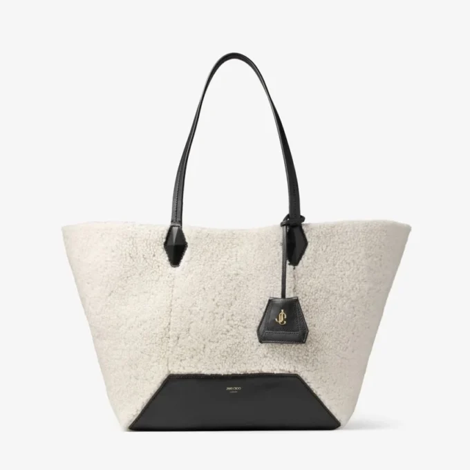 Diamond Tote Medium naturfärgad shearling-väska Diamond Tote Medium naturfärgad shearling-väska