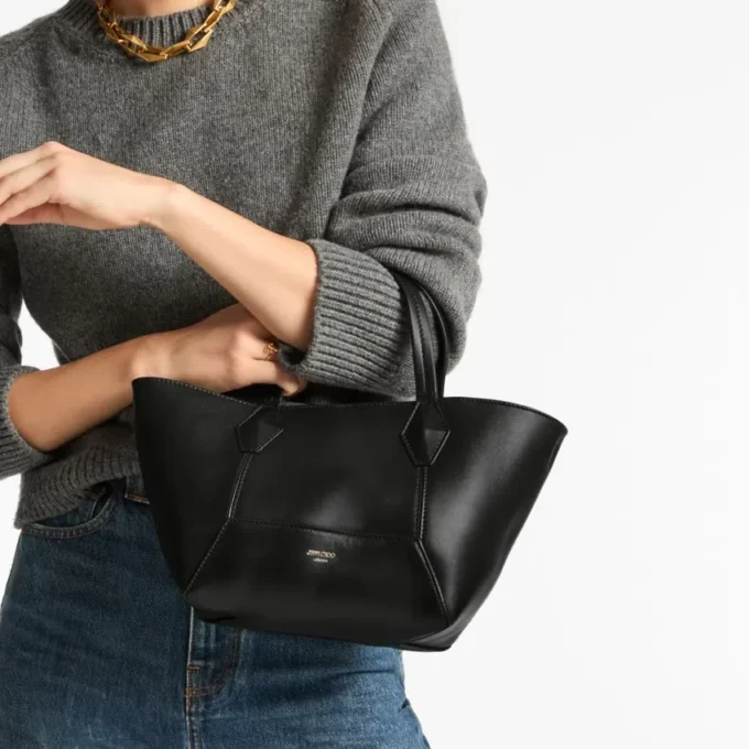 Diamond Tote Small Svart kalvskinnsväska Diamond Tote Small Svart kalvskinnsväska