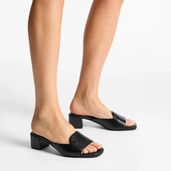 Dina 45 svarta lädermulesandaler Dina 45 svarta lädermulesandaler
