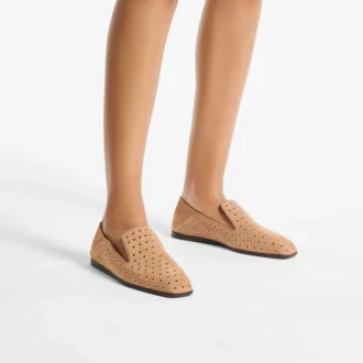 Eliot Slipper F Toffee-färgade mockaslippers med öljetter