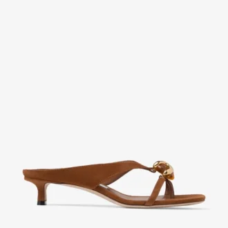Emeri Stone 35 sandaler i tanfärgat mocka med stendetaljer