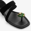 Emeri Stone Flat Black och Clover Suede Flat Sandals Emeri Stone Flat Black och Clover Suede Flat Sandals