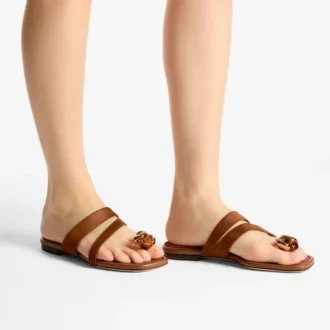 Emeri Stone Flat sandaler i tan och bärnstensfärgat mocka