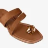 Emeri Stone Flat sandaler i tan och bärnstensfärgat mocka Emeri Stone Flat sandaler i tan och bärnstensfärgat mocka
