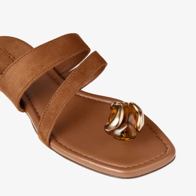 Emeri Stone Flat sandaler i tan och bärnstensfärgat mocka Emeri Stone Flat sandaler i tan och bärnstensfärgat mocka