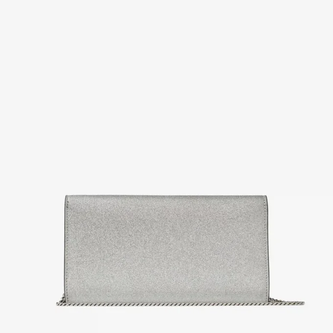 Emmie silverfärgad clutchväska i fint glitterläder Emmie silverfärgad clutchväska i fint glitterläder