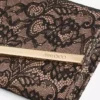 Emmie Svart och balettrosa jimmy choo spetsclutch