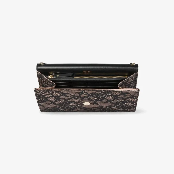 Emmie Svart och balettrosa jimmy choo spetsclutch