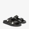 Fayence-sandal Svarta platta sandaler i läder med pärldekoration Fayence-sandal Svarta platta sandaler i läder med pärldekoration