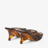 Glace Mule 80 Sandaler i TPU i en blandning av bärnstensfärgat och brunt sköldpaddsmönster med kilklack i plexiglas Glace Mule 80 Sandaler i TPU i en blandning av bärnstensfärgat och brunt sköldpaddsmönster med kilklack i plexiglas