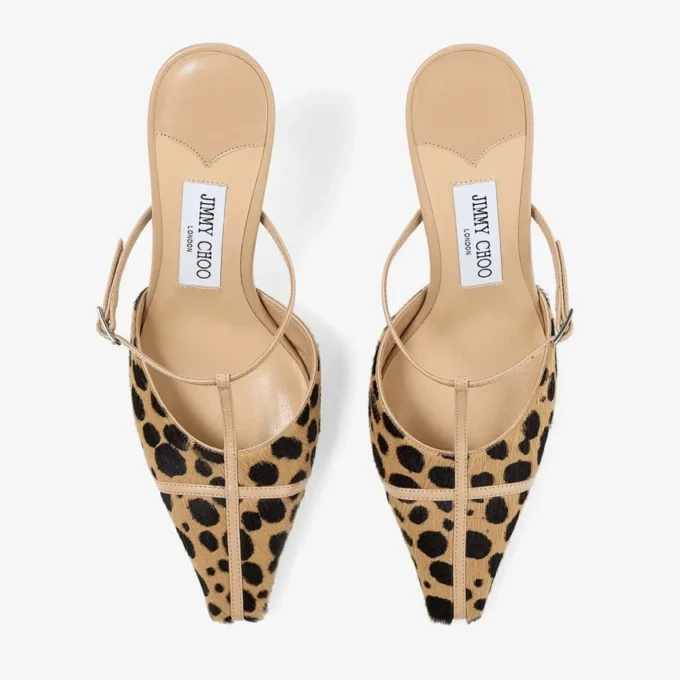 Gloria Mule 85 Mules i ponnyläder med naturligt leopardmönster Gloria Mule 85 Mules i ponnyläder med naturligt leopardmönster