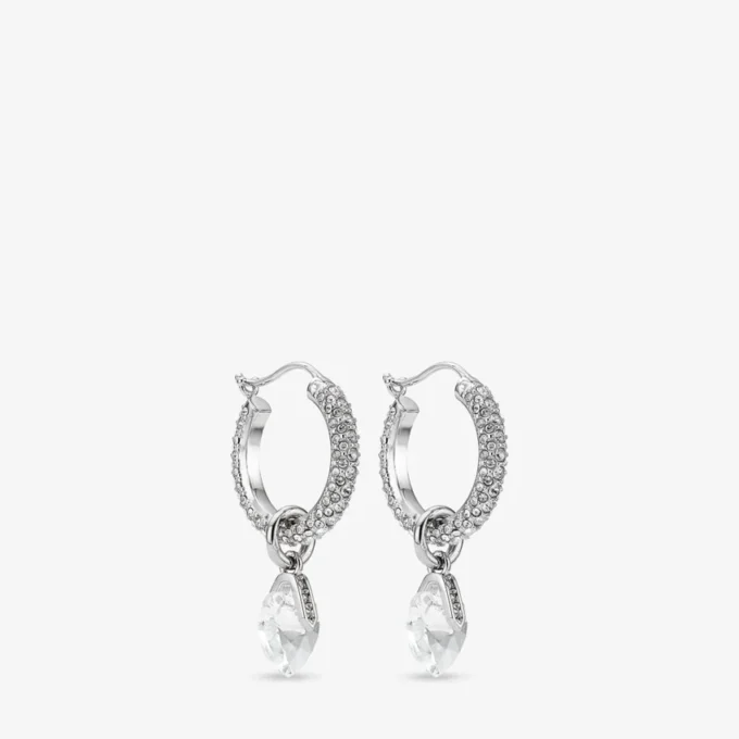 Hjärtformade örhängen i silverfinish med kristaller Hjärtformade örhängen i silverfinish med kristaller