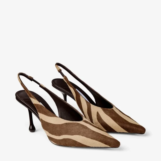 Isa 80 chokladbruna pumps i ponnyskinn med zebramönster Isa 80 chokladbruna pumps i ponnyskinn med zebramönster