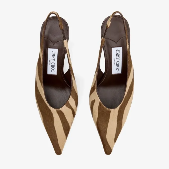 Isa 80 chokladbruna pumps i ponnyskinn med zebramönster Isa 80 chokladbruna pumps i ponnyskinn med zebramönster