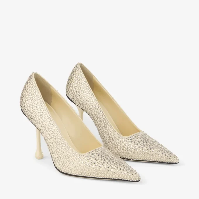 Ixia 95 Gula pumps i satin med strass Ixia 95 Gula pumps i satin med strass