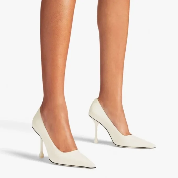 Ixia 95 pumps i lackläder i latte Ixia 95 pumps i lackläder i latte