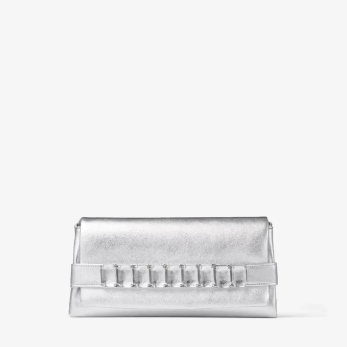 Kya silvermetallisk nappaläderclutch Kya silvermetallisk nappaläderclutch