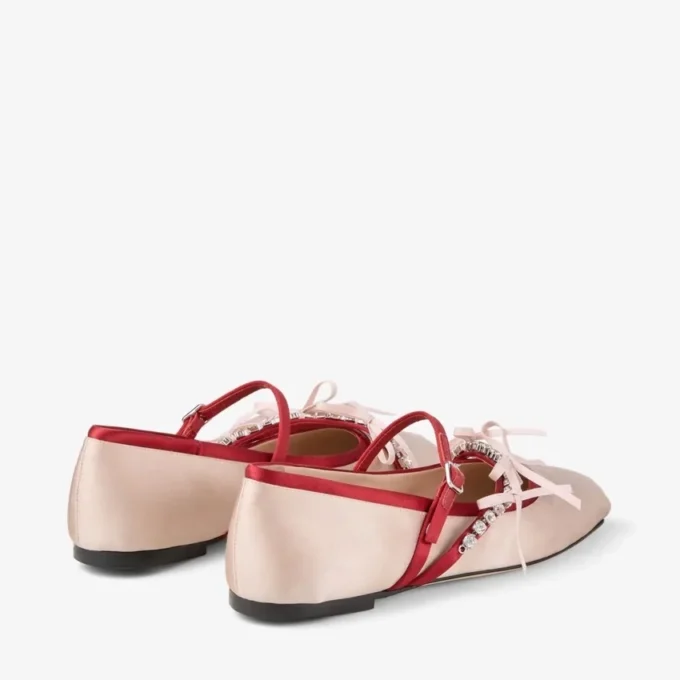 Loli Ballerina Macaron och rubinröda satinballerinaskor med satinrosetter Loli Ballerina Macaron och rubinröda satinballerinaskor med satinrosetter