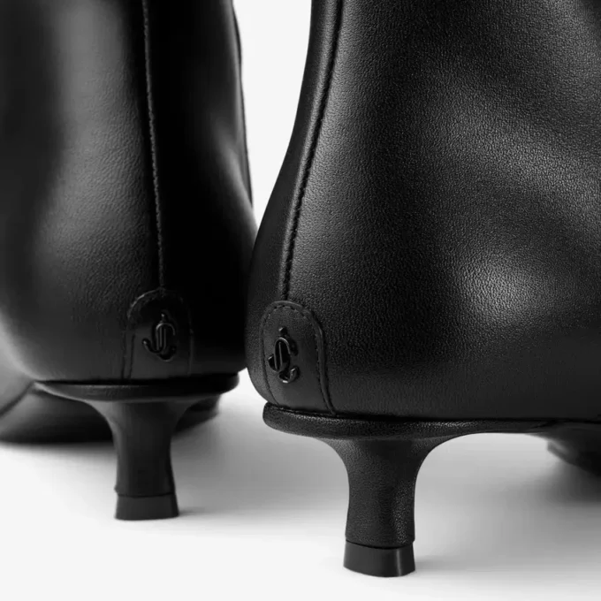 Lory ankelstövlar 35 Svarta ankelstövlar i kalvskinn Lory ankelstövlar 35 Svarta ankelstövlar i kalvskinn