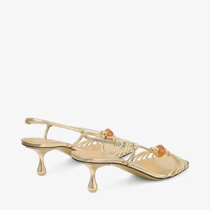 Lova 50 sandaler i guldmetalliskt nappaläder med pärlor Lova 50 sandaler i guldmetalliskt nappaläder med pärlor
